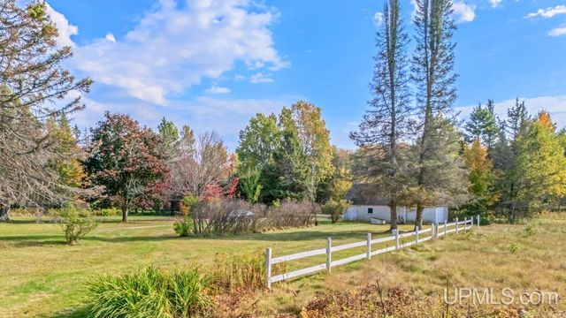 4296 Cedar 36th Lane, Rock, MI 49880