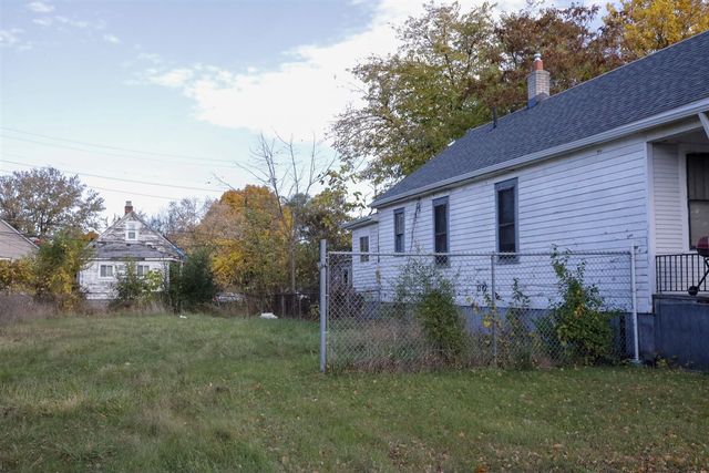 13582 Shields Street, Hamtramck, MI 48212