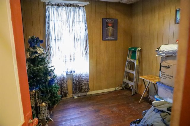 13582 Shields Street, Hamtramck, MI 48212