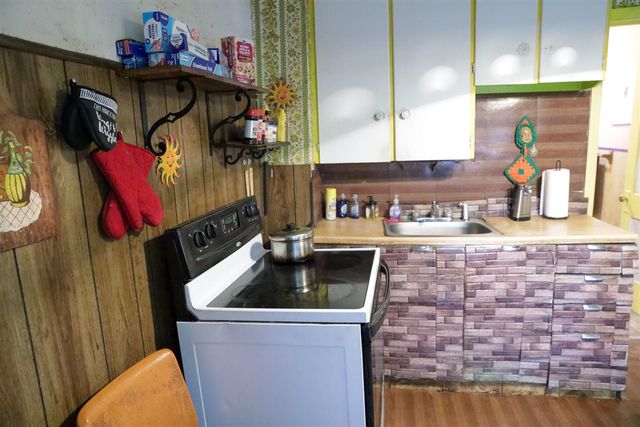 13582 Shields Street, Hamtramck, MI 48212