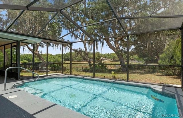 2481 S Summerwood Point, Inverness, FL 34450