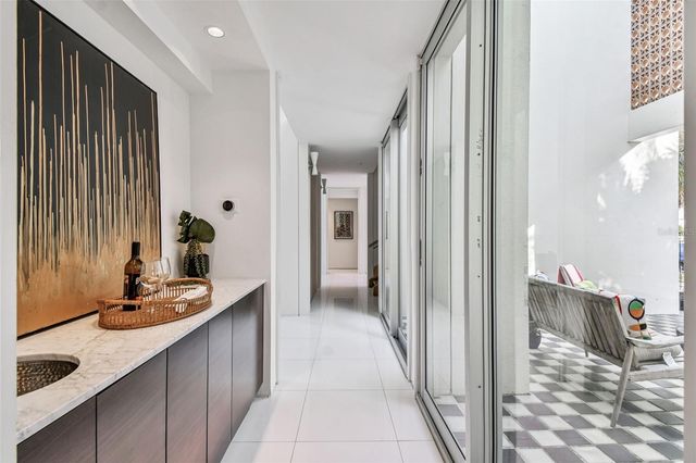 41 BERING STREET, Tampa, FL 33606