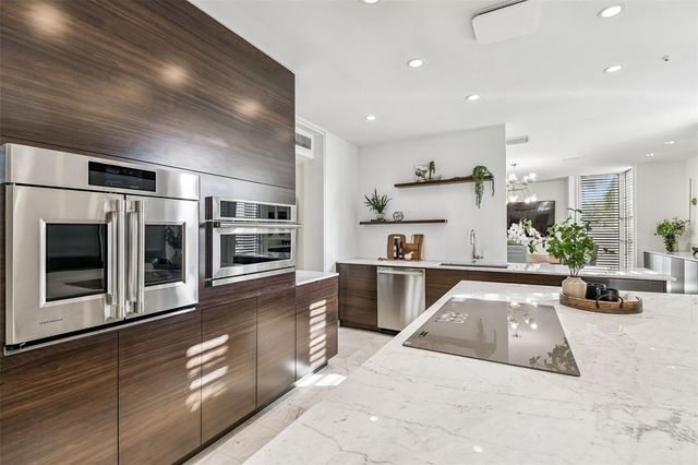 41 BERING STREET, Tampa, FL 33606