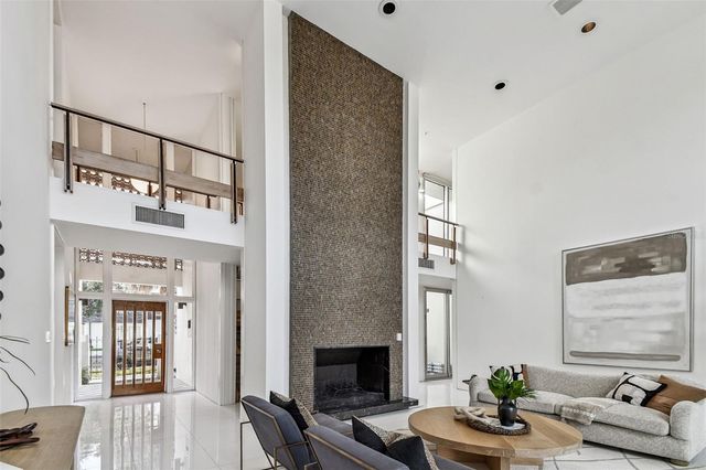 41 BERING STREET, Tampa, FL 33606