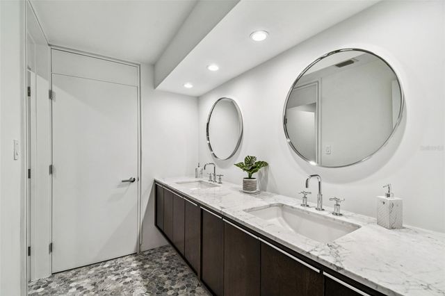 41 BERING STREET, Tampa, FL 33606