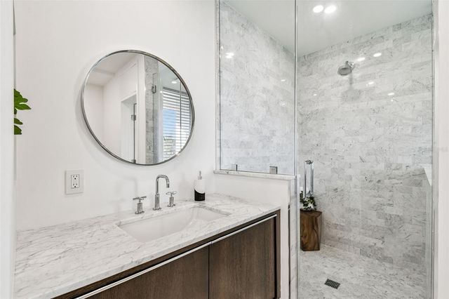 41 BERING STREET, Tampa, FL 33606