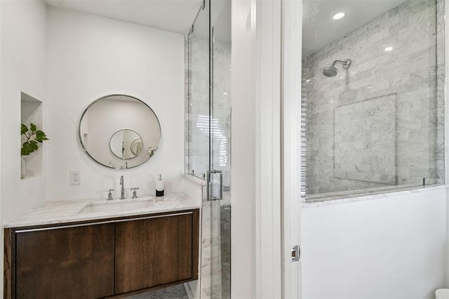 41 BERING STREET, Tampa, FL 33606