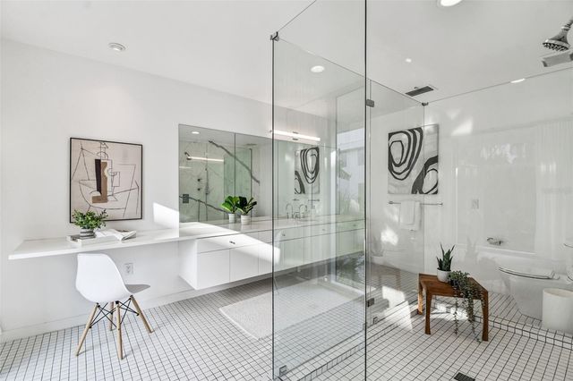 41 BERING STREET, Tampa, FL 33606