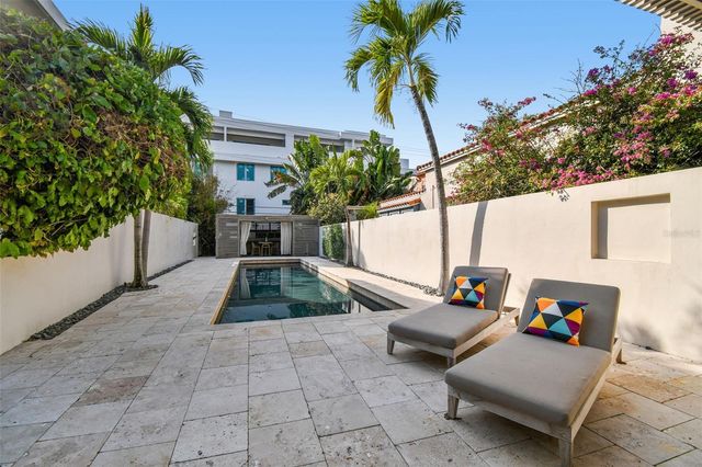 41 BERING STREET, Tampa, FL 33606