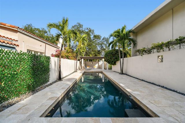 41 BERING STREET, Tampa, FL 33606