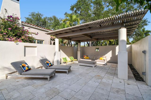 41 BERING STREET, Tampa, FL 33606