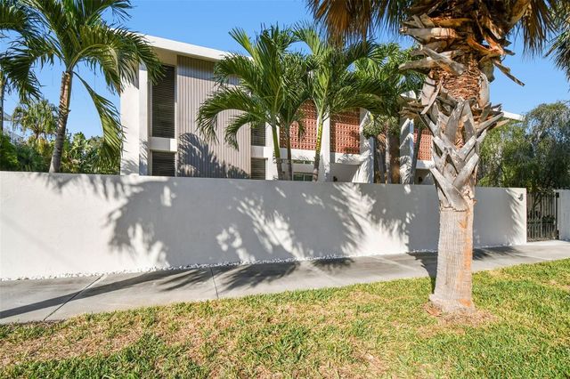 41 BERING STREET, Tampa, FL 33606