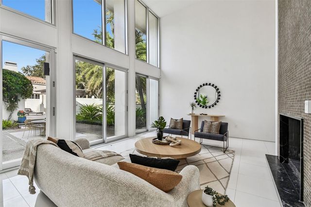 41 BERING STREET, Tampa, FL 33606