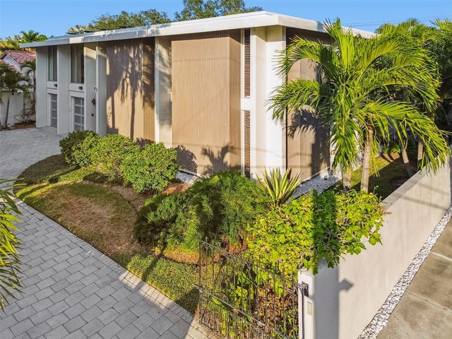 41 BERING STREET, Tampa, FL 33606