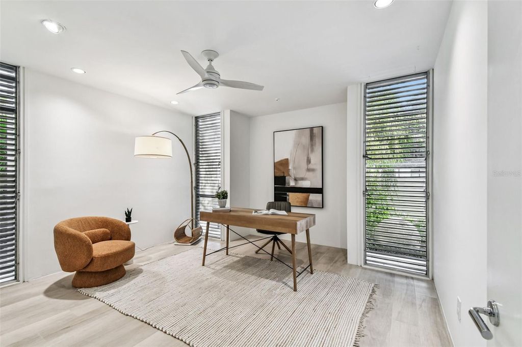 Image 38 of property listing at 41 BERING STREET, Tampa, FL 33606