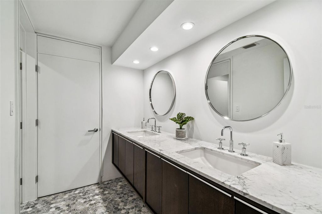 Image 41 of property listing at 41 BERING STREET, Tampa, FL 33606