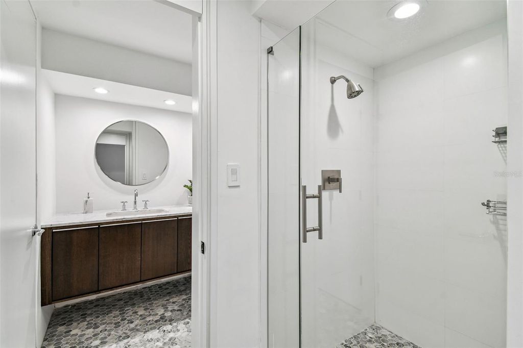 Image 42 of property listing at 41 BERING STREET, Tampa, FL 33606