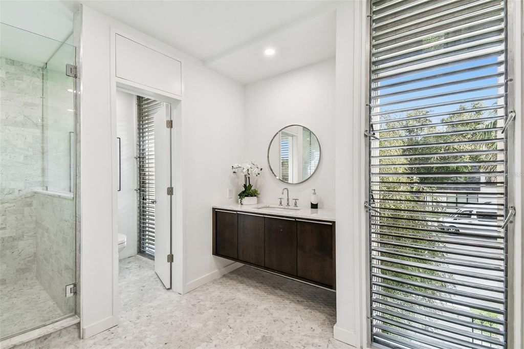 Image 51 of property listing at 41 BERING STREET, Tampa, FL 33606