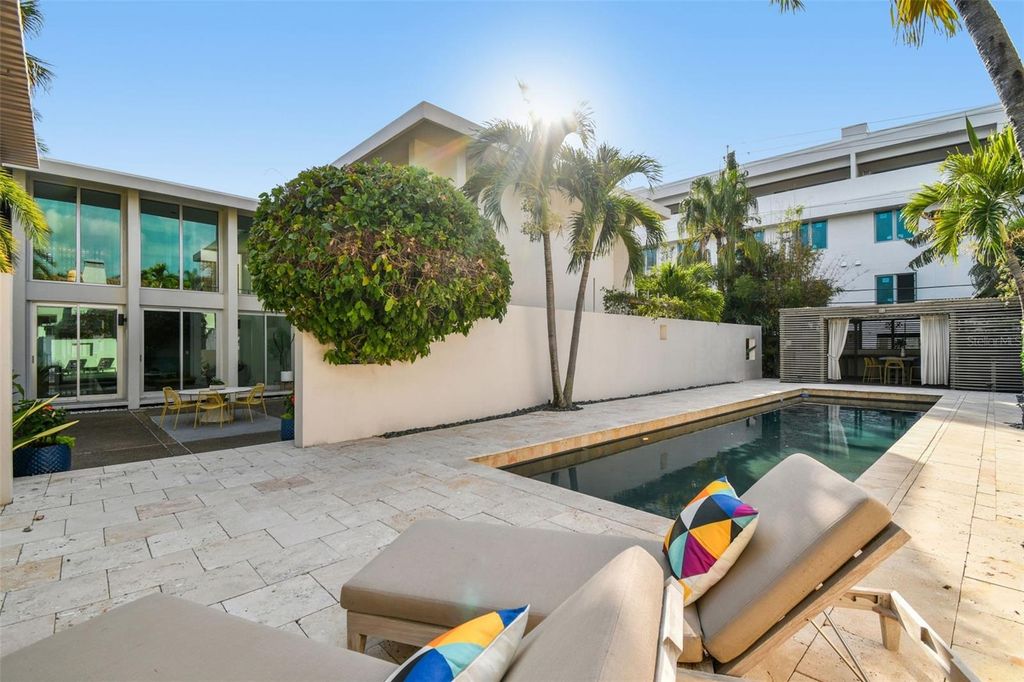 Image 68 of property listing at 41 BERING STREET, Tampa, FL 33606