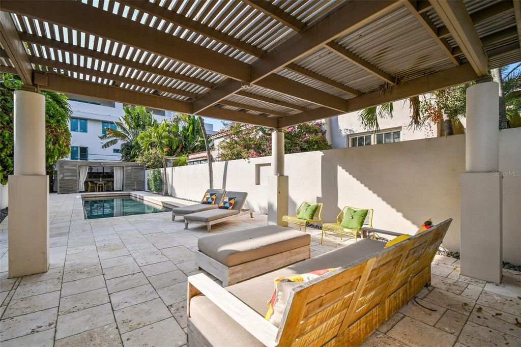 Image 75 of property listing at 41 BERING STREET, Tampa, FL 33606