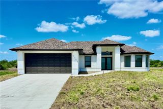 3611 21st ST SW, Lehigh Acres, FL 33976