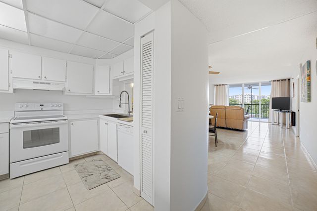 3940 Inverrary Boulevard 603-a, Lauderhill, FL 33319