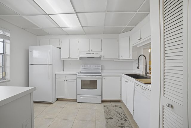 3940 Inverrary Boulevard 603-a, Lauderhill, FL 33319