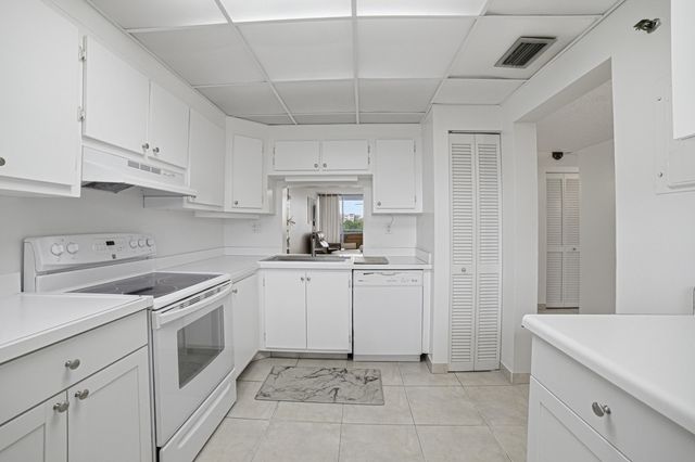 3940 Inverrary Boulevard 603-a, Lauderhill, FL 33319