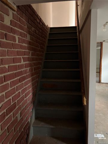 83 Lyman Ave Lyman Avenue, Staten Island, NY 10305