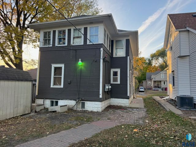 608 N Walts Ave Avenue, Sioux Falls, SD 57104