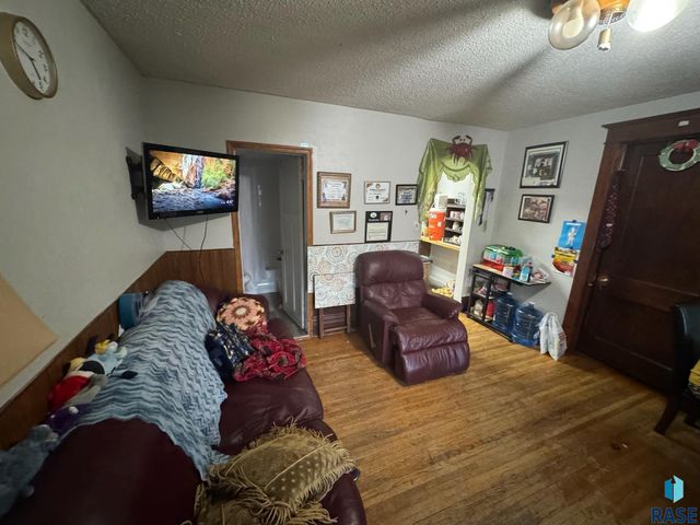 608 N Walts Ave Avenue, Sioux Falls, SD 57104