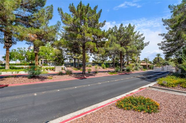5257 Crooked Valley Drive, Las Vegas, NV 89149