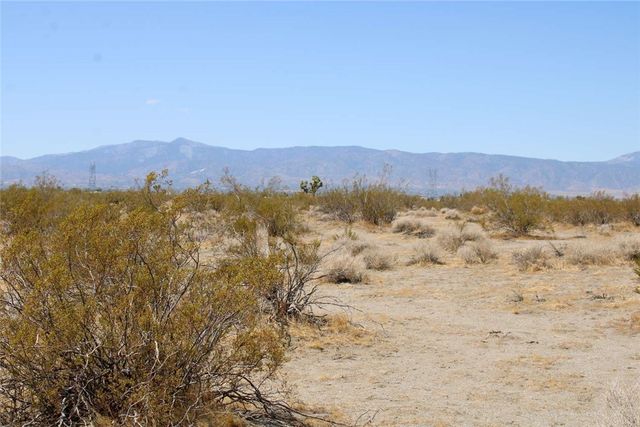 14999 Mojave Drive, Phelan, CA 92371