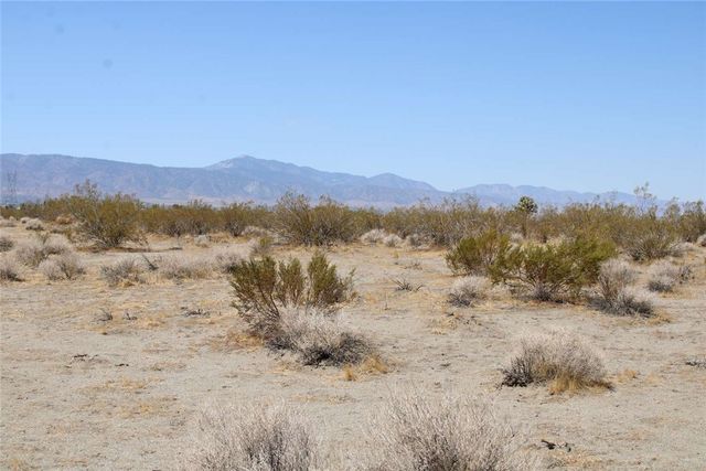 14999 Mojave Drive, Phelan, CA 92371