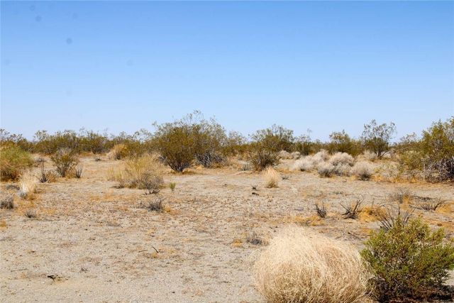 14999 Mojave Drive, Phelan, CA 92371