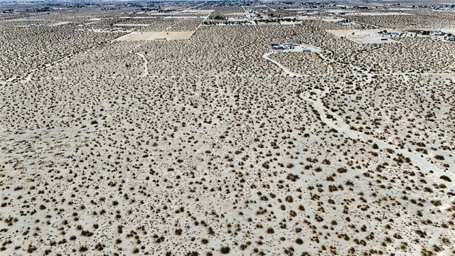 14999 Mojave Drive, Phelan, CA 92371