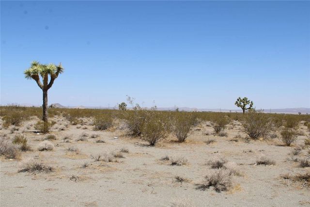 14999 Mojave Drive, Phelan, CA 92371