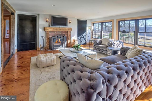 266 PROVINCE LINE RD, Hopewell, NJ 08525