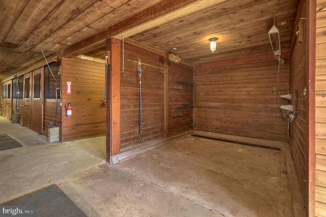 266 PROVINCE LINE RD, Hopewell, NJ 08525