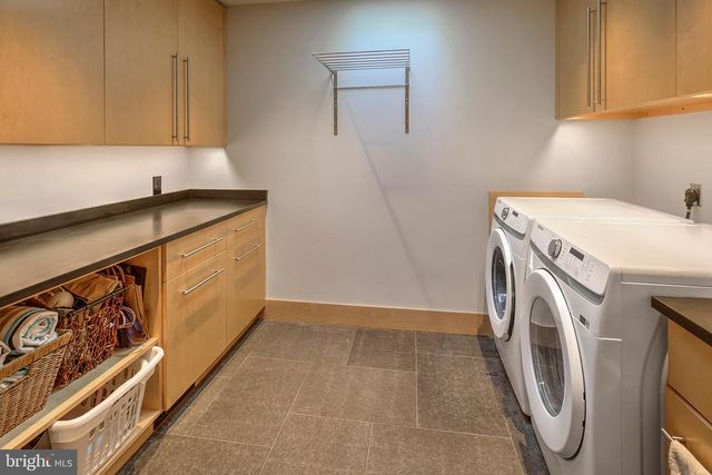 266 PROVINCE LINE RD, Hopewell, NJ 08525