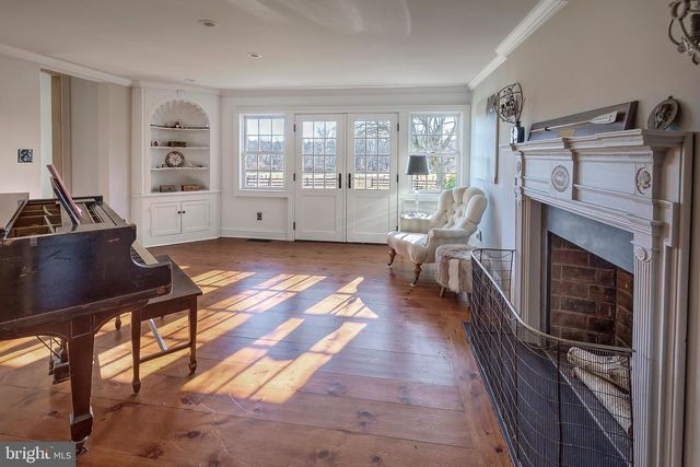 266 PROVINCE LINE RD, Hopewell, NJ 08525