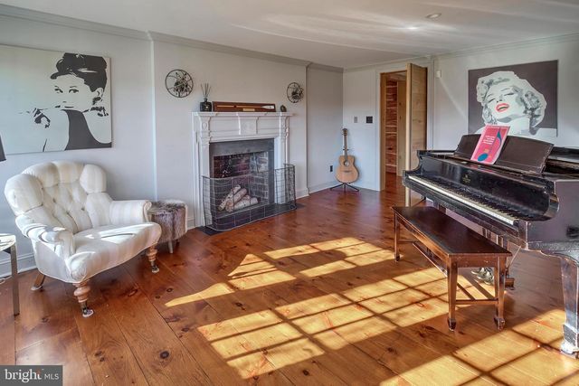 266 PROVINCE LINE RD, Hopewell, NJ 08525