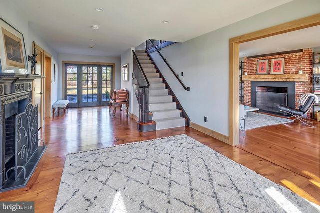 266 PROVINCE LINE RD, Hopewell, NJ 08525