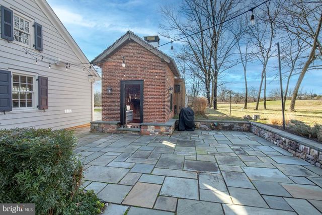 266 PROVINCE LINE RD, Hopewell, NJ 08525