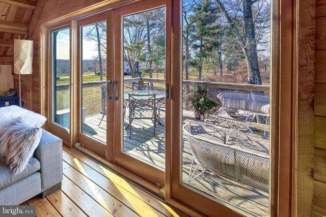 266 PROVINCE LINE RD, Hopewell, NJ 08525