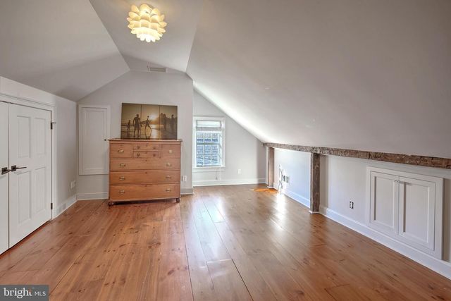 266 PROVINCE LINE RD, Hopewell, NJ 08525