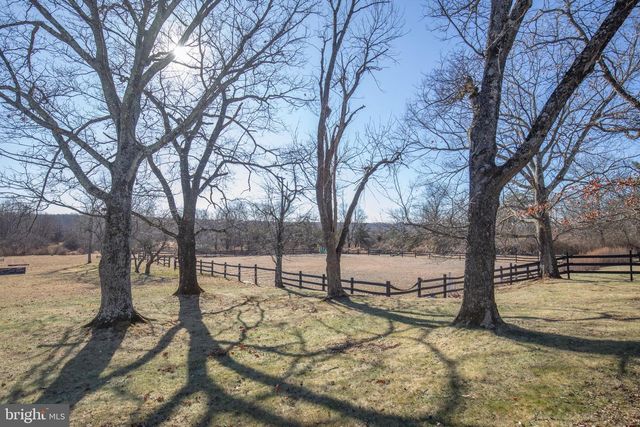 266 PROVINCE LINE RD, Hopewell, NJ 08525