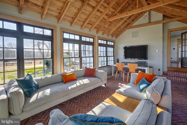 266 PROVINCE LINE RD, Hopewell, NJ 08525