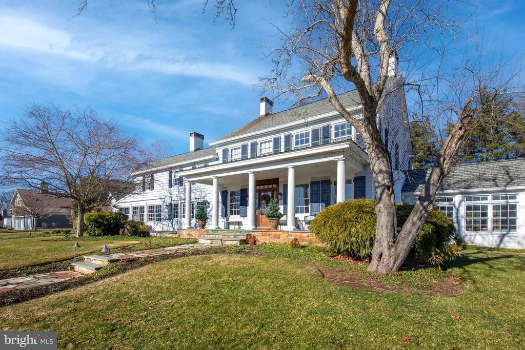 266 PROVINCE LINE RD, Hopewell, NJ 08525