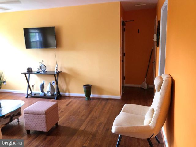2129 SUITLAND TER SE #202, Washington, DC 20020
